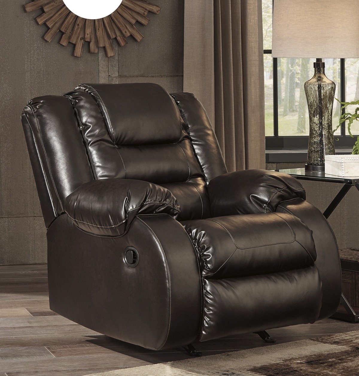Read more about the article Ashley 7930 Vacherie Rocker Recliner in Chocolate