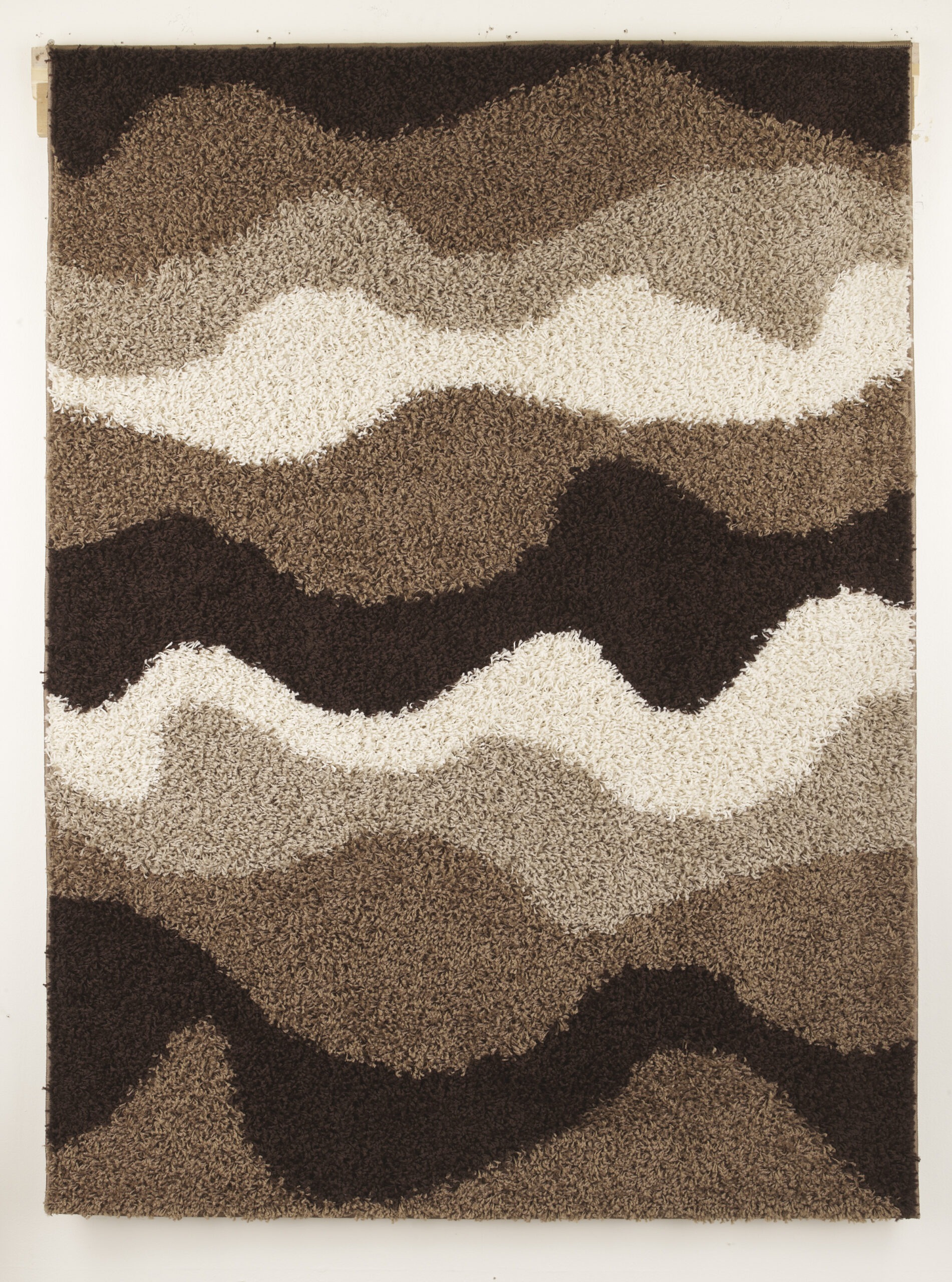 Read more about the article Ashley R339002 – Kipri- 5′ x 7′ Rug – LTD QTY